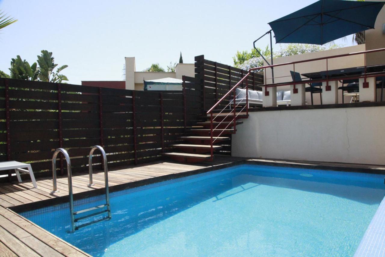 Private Pool Luxurious Villa With Mountain Views エステポナ エクステリア 写真