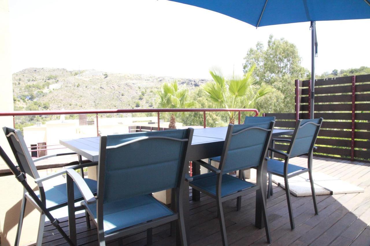 Private Pool Luxurious Villa With Mountain Views エステポナ エクステリア 写真